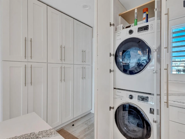 Luxurious Beachfront Condo in Longboat Key - Your Coastal Retreat Awaits